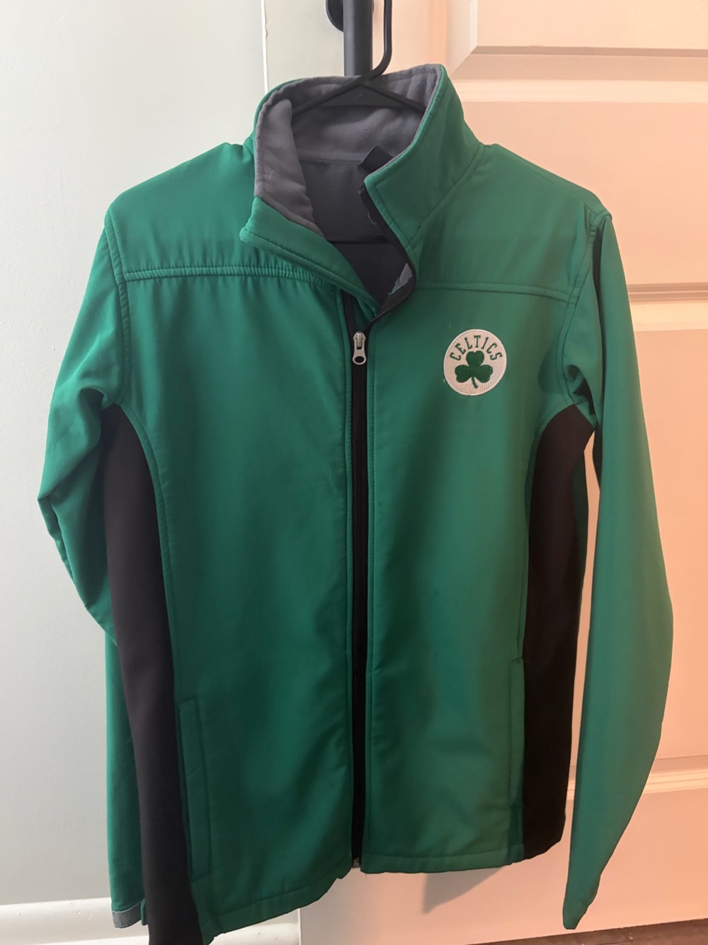 Official NBA Boston Celtics jacket size small - Picture 5 of 5